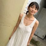桜井木穂、バストライン透けるワンピース姿がフェチすぎる