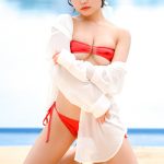 【写真特集】女優・鈴木優愛、下乳ハミ出る赤色ビキニで悩殺！＜近代麻雀水着祭2022＞