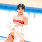 【写真特集】女優・鈴木優愛、下乳ハミ出る赤色ビキニで悩殺！＜近代麻雀水着祭2022＞