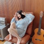 HKT48・田中美久、あざとポーズで透明太もも全開