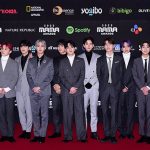 JO1、クールなスーツスタイルの衣装でレッドカーペットに登場！＜2022 MAMA AWARDS＞