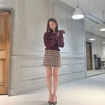 神部美咲、肩だしトップスと超ミニタイトで圧巻美脚を公開！