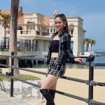 【写真特集】看護師・高田カナさん、福岡・百道浜にてクールなブラックコーデで美脚披露! 「どうなりたいのか、何を伝えたいのかが大事」