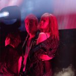 宇野実彩子（AAA）、「肌見せコーデ×濡れ髪」なセクシーへそ出しニーハイ姿を披露！