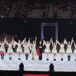 【ライブレポート】モーニング娘。'22・加賀楓、約10年間の活動に終止符！卒業曲「Give me 愛」で赤と黒の卒業衣装をまとってパフォーマンス。