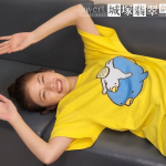 【invert 城塚翡翠 倒叙集】小芝風花「本当はうつぶせになりたかった～」、仰向けで寝転ぶオフショットに歓喜の声