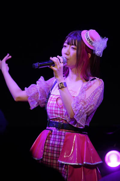 でか美ちゃん、主催ライブイベント『でか美ちゃん改名一周年&アポカリ卒業記念ライブ「DPTRB!」』を開催