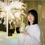 あーちすと「のん」描き下ろし限定デザインボトル 『カフェ・ド・パリ シトラス・ミックス』『カフェ・ド・パリ スウィート・チェリー』発売記念POP-UPカフェがオープン