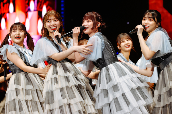 【ライブレポート】日向坂46が年末恒例「ひなくり2022」でサンタに！四期生「おもてなし会」＆「4回目のひな誕祭」の開催も発表