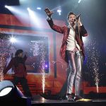 郷ひろみ、全50曲を熱唱!武道館記念公演で50周年イヤーを華やかに締めくくる