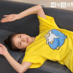 【invert 城塚翡翠 倒叙集】小芝風花「本当はうつぶせになりたかった～」、仰向けで寝転ぶオフショットに歓喜の声