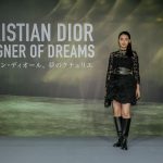 八木莉可子、透け感あるブラックコーデで魅了！＜クリスチャン・ディオール、夢のクチュリエ＞
