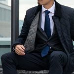 作業着スーツ発祥のボーダレスウェアブランド「WWS」、軽量かつ保温性に優れた中綿アウター「洗えるキルティングジャケット」