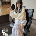 【invert 城塚翡翠 倒叙集】小芝風花、クールな表情＆ポージングで翡翠・清原果耶になりきる！