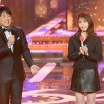 【レコ大】有村架純、黒のミニスカ衣装から美脚のぞかせ生放送に臨む！＜第64回 輝く！日本レコード大賞＞