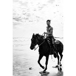 EXILE AKIRA、写真集から色気あふれる中面カット公開