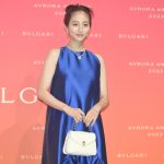 【写真特集】堀田茜、ノースリーブの青ドレスから美脚チラ見せ＜BVLGARI AVRORA AWARDS 2022＞