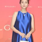 【写真特集】堀田茜、ノースリーブの青ドレスから美脚チラ見せ＜BVLGARI AVRORA AWARDS 2022＞