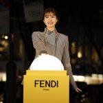 生見愛瑠（めるる）、ショートパンツで美脚全開！表参道イルミネーション点灯式に登場