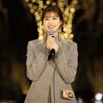 生見愛瑠（めるる）、ショートパンツで美脚全開！表参道イルミネーション点灯式に登場