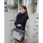 石川恋が『オトナ可愛い』コーデを披露「素敵なファッション」「とっても可愛い」の声も