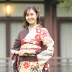 尾碕真花「初めてこげ茶になりました」、青系を脱した晴れ着にワクワク＜オスカー晴れ着撮影会＞