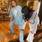 【invert 城塚翡翠 倒叙集】清原果耶＆小芝風花、「おみ足～」とじゃれ合う仲良しすぎるオフショに「癒しをありがとう！！」「ほんと最高な2人」と歓喜の声