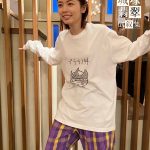 【invert 城塚翡翠 倒叙集】小芝風花、『プテラノ丼』Tシャツ姿でプテラノドンのポーズ披露
