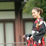 小芝風花、オトナな黒い晴れ着姿を披露！井本彩花に奢る太っ腹な約束も＜オスカー晴れ着撮影会＞