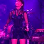 【ライブレポート】 森高千里、煌びやかなミニスカ衣装を披露した35周年アニバーサリーライブの模様をWOWOWで独占放送・配信