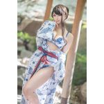 コスプレイヤー・望月もち子、着崩し浴衣で魅せる美乳＆生脚に「はじけ方が色っぽい」の声