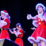 【写真特集】Peel the Apple（ぴるあぽ）、「うる祭」でサンタクロース衣装披露！冬から夏へ青春を駆け抜ける！！＜うるトラすフェスタ〜クリスマスSP〜＞