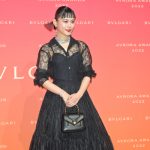 杉咲花、透け感あるレースのドレス姿で透明肌披露！＜BVLGARI AVRORA AWARDS 2022＞