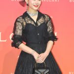杉咲花、透け感あるレースのドレス姿で透明肌披露！＜BVLGARI AVRORA AWARDS 2022＞
