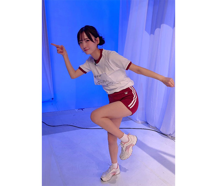 #よーよーよー・由良ゆら、美脚披露の体操着姿で「ヨシ！」