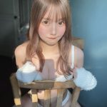 コスプレイヤー・伊関あみ「触ってみる？」、自撮りランジェリーショットで誘惑