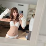 コスプレイヤー・伊関あみ「触ってみる？」、自撮りランジェリーショットで誘惑