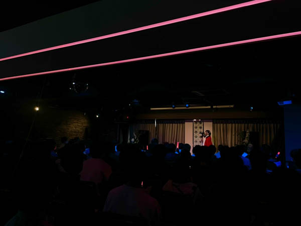 人気TikToker あかせあかり、「1日遅れのクリスマスイベント」を開催