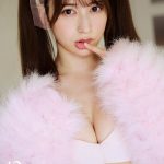 【写真特集】雪平莉左が肩出しのセクシーな白ワンピで登場!水着衣装あり2023年カレンダーの魅力語る!「今年は躍進の年」