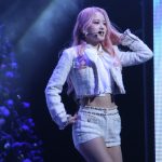 LIMELIGHT(라임라잇)、美脚際立つミニ丈白衣装でプレデビューパフォーマンス!<2022 Mnet Japan Fan’s Choice Awards>