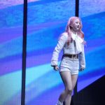 LIMELIGHT(라임라잇)、美脚際立つミニ丈白衣装でプレデビューパフォーマンス！＜2022 Mnet Japan Fan’s Choice Awards＞