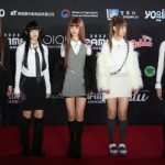 NewJeans、個性溢れる可愛らしいファッションでレッドカーペットに登場！＜2022 MAMA AWARDS＞