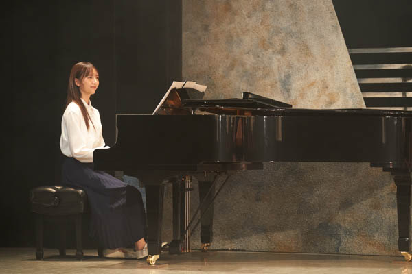森保まどか主演!舞台「くちびるに歌を」開幕