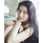 出口夏希、20歳の煌めく瞬間を切り取った初写真集で天真爛漫なヘルシー美脚を披露