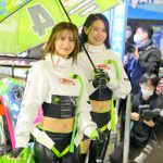 【写真特集】荒井つかさ＆美桜、お腹チラ見せのコスチュームで美スタイル披露＜東京オートサロン2023＞