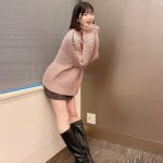 AKB48・浅井七海、脚線美で釘付けにするニット×ブーツコーデに歓喜の声