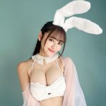#ババババンビ・池田メルダ、干支にちなみウサギ水着で透明肌＆美バスト大胆披露