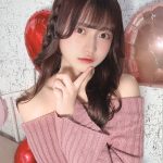 #よーよーよー・石原さき、美肩や太もも露わのオフショルニットコーデで誘惑！