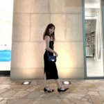 板野友美「海外では肌見せしたくなる」、背中開きドレスをセクシーに着こなし