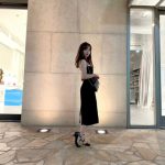 板野友美「海外では肌見せしたくなる」、背中開きドレスをセクシーに着こなし